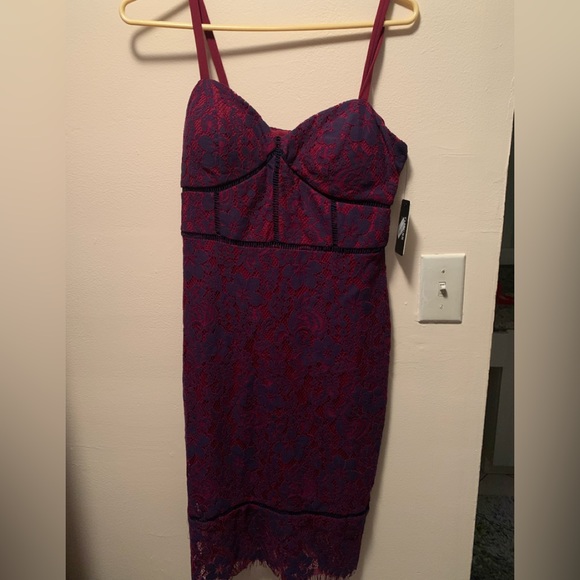 NWT Guess Lace Contrast Dress - Picture 4 of 6
